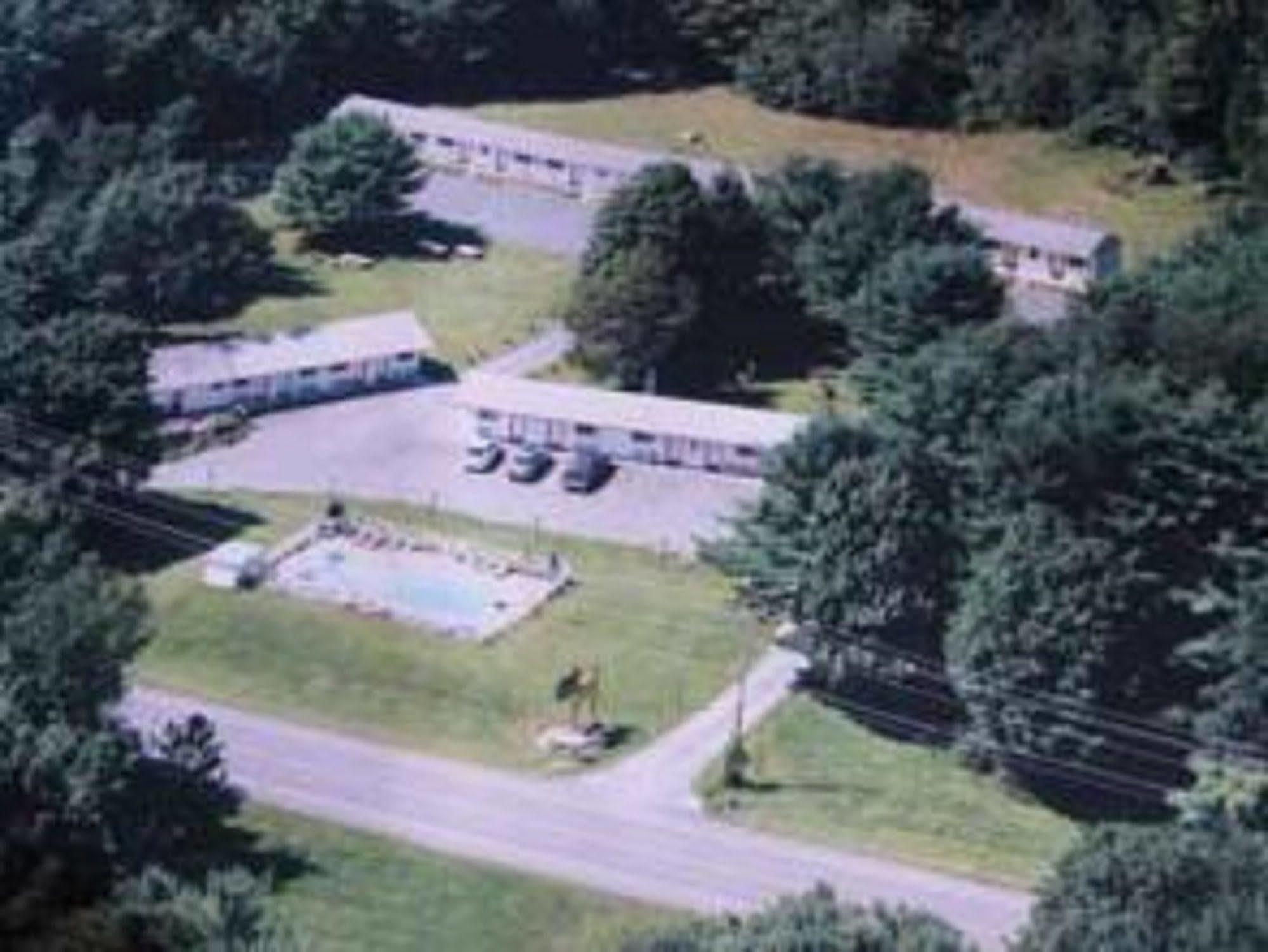 Four Seasons Motel Malone Bagian luar foto